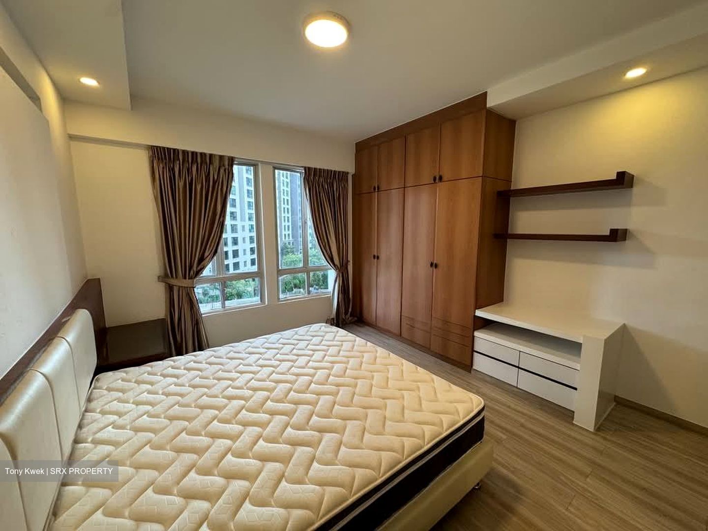 Northoaks (D25), Condominium #587164971